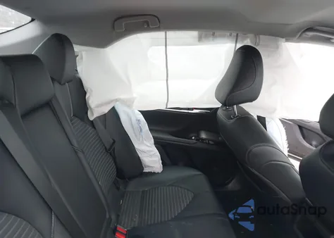 2021 Toyota Camry Se z USA, uszkodzony, nr VIN 4T1G11AK2MU588530